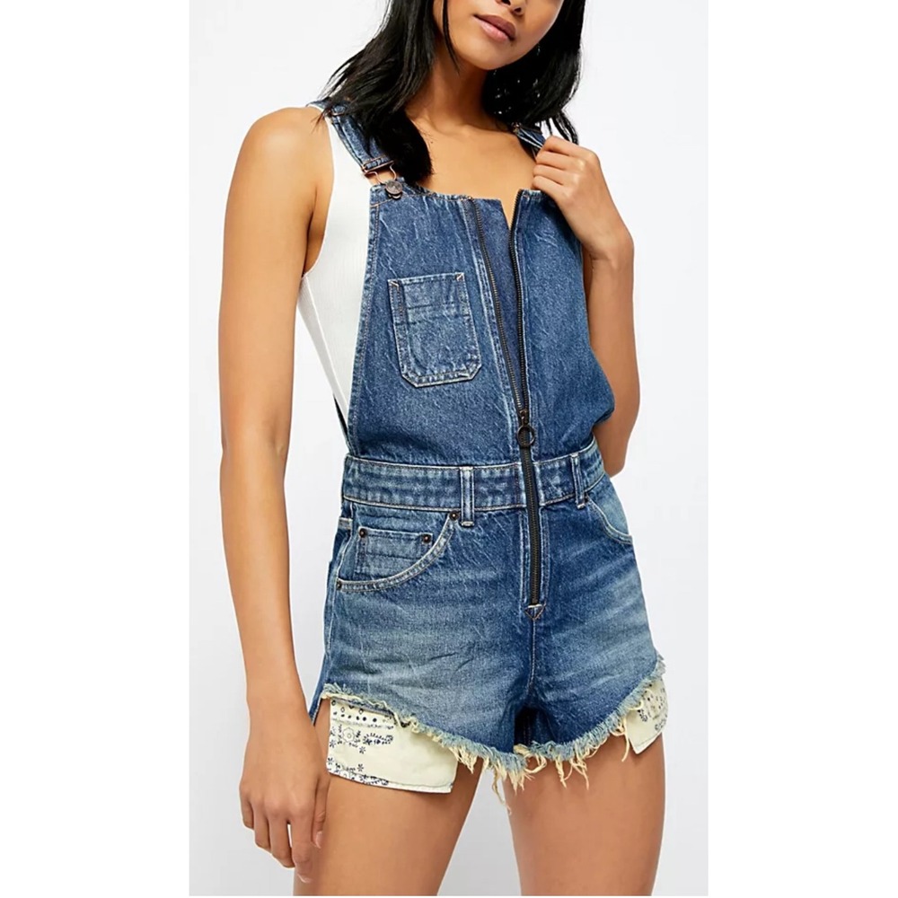 Free People We The Free Sunkissed Denim Short Overalls Zip Front Raw Hem Blue 12
